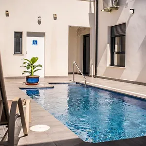 La Laguna Apartahotel